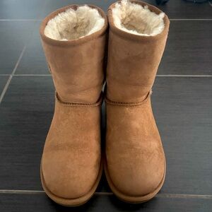 Kirkland Signature Shearling Boots